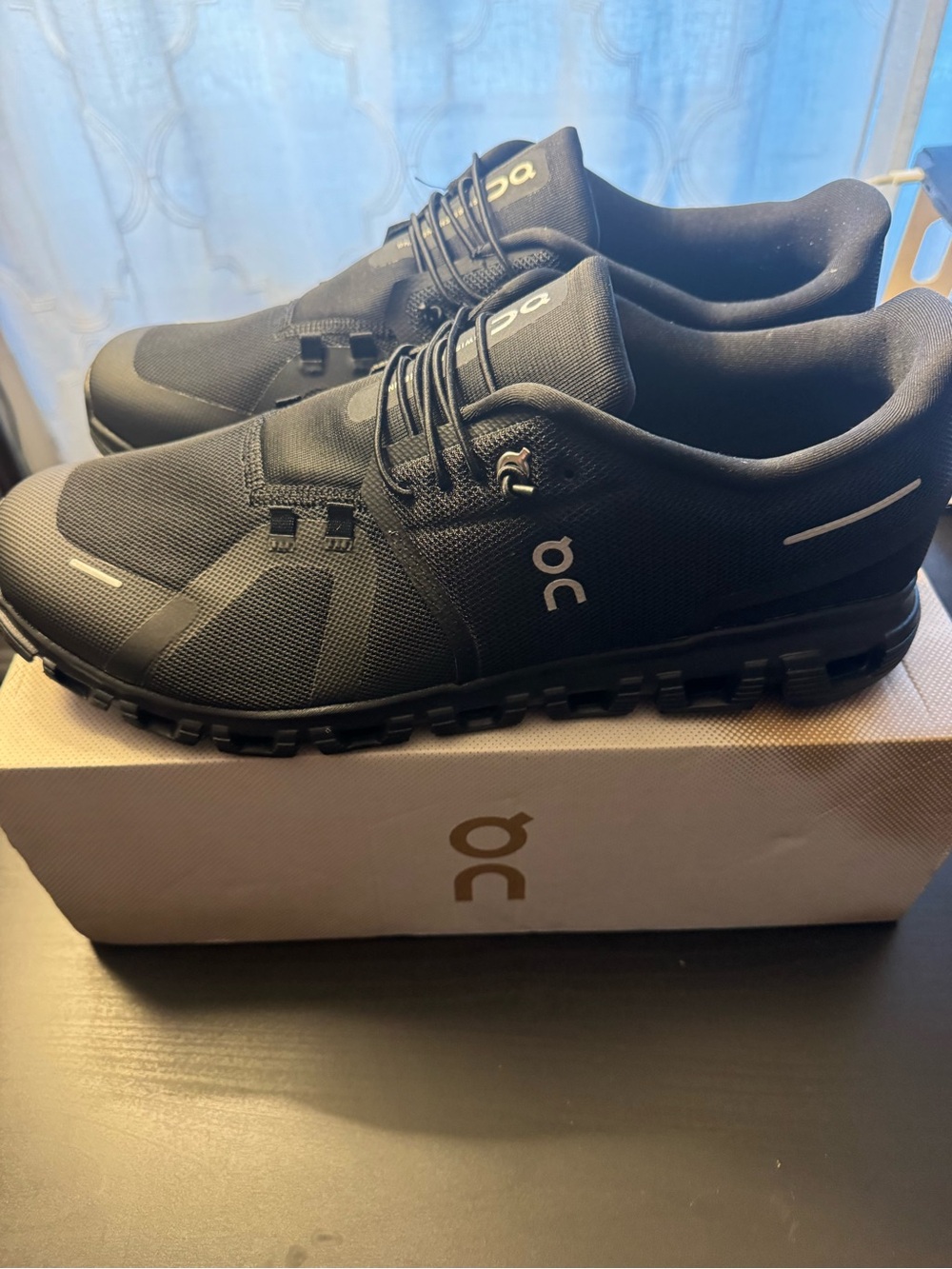 Cloud 6 - all black - brand new - size 13